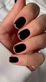 لاک ناخن مشکی ایواز💅🏻🖤