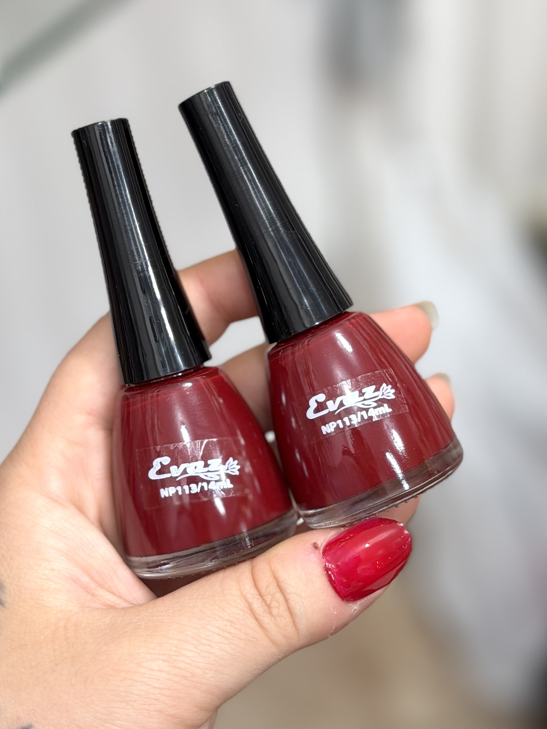 لاک ناخن قرمز چری ایواز💅🏻♥️